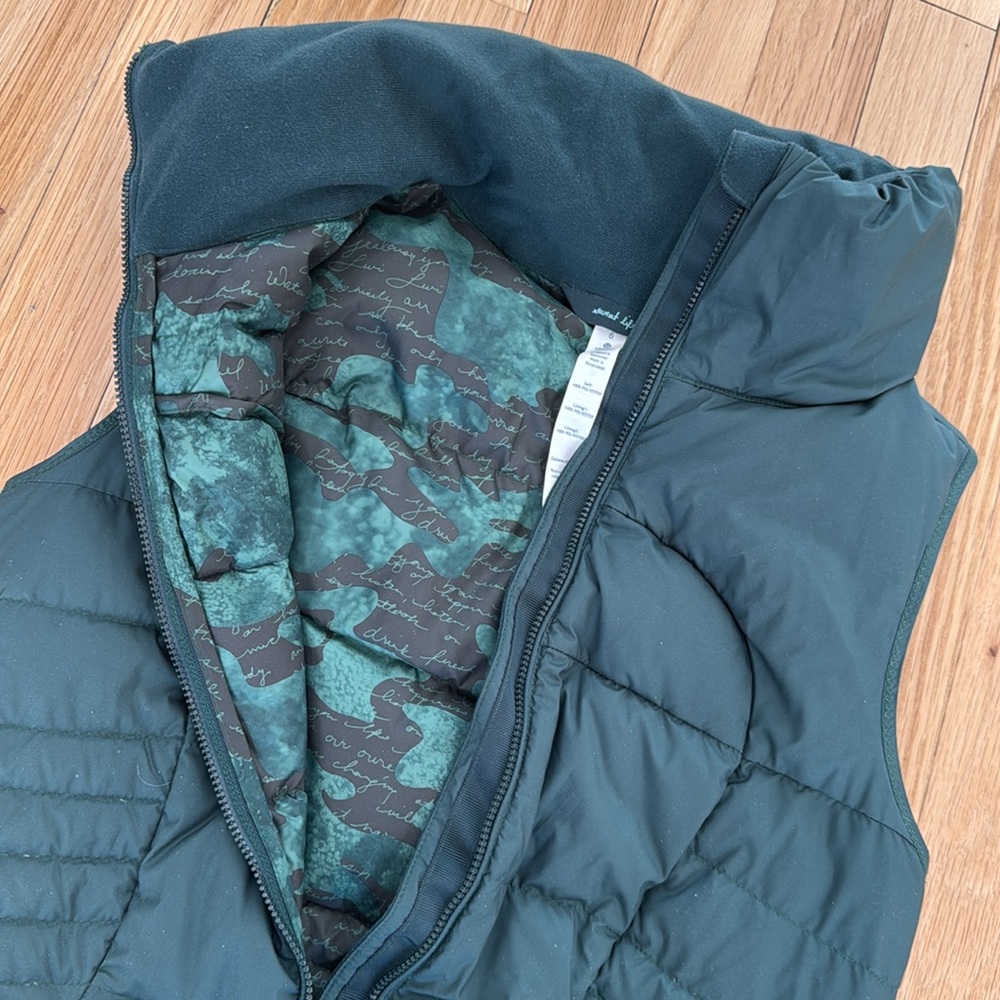 Lululemon forest green light weight polyester filled vest size 6 - Picture 11 of 12